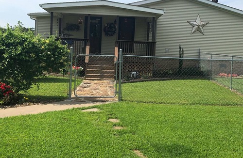Westville Apartment | Westville Oklahoma. White Horse Inn. Rural setting. No dirt roads.