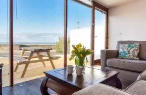 Westleigh Apartment | Westward Ho! Beachfront Luxury for 2