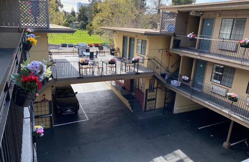 Mosswood Hotel | Westwind Lodge