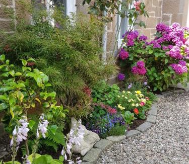 Glenisla House | Westwood Cottage