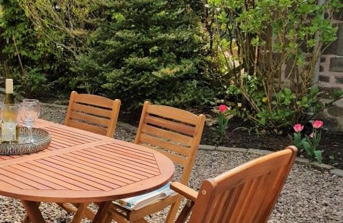 Glenisla House | Westwood Cottage