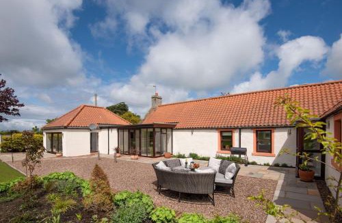 MacMerry House | Westwood Cottage