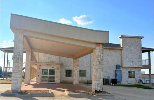 Gonzales Hotel | Westwood Inn Extended Stay Gonzales TX