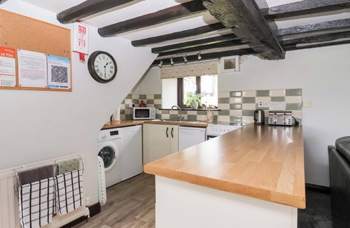 Scawton Cottage | WETHERCOTE COTTAGE, pet friendly, with a garden in Helmsley