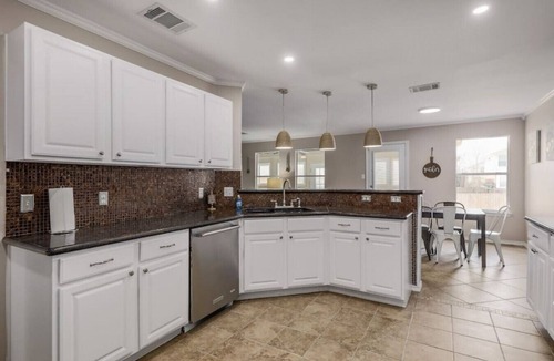 Hutto House | WeWelcome you to Hutto Heaven: Large Home w/Pool