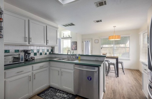 Pflugerville House | WeWelcome you Waterpark Central in Suburban Austin