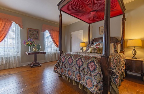 Natchez Bed & Breakfast | Weymouth Hall B&B
