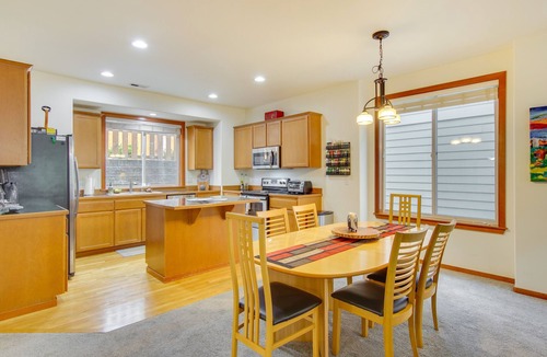 Everett House | WFH-Friendly Townhome Rental Near Ferry in Everett