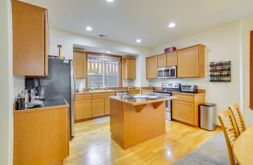 Everett House | WFH-Friendly Townhome Rental Near Ferry in Everett