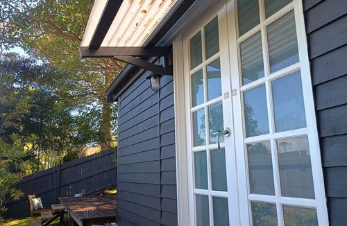 Avalon Beach Cabin | Whale Beach Sunny Retreat