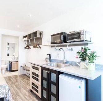 Mobile Apartment | Whale House Guest House