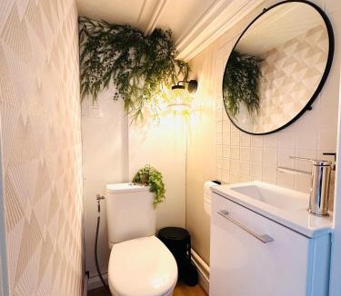 Luc-sur-Mer Apartment | Whale loft