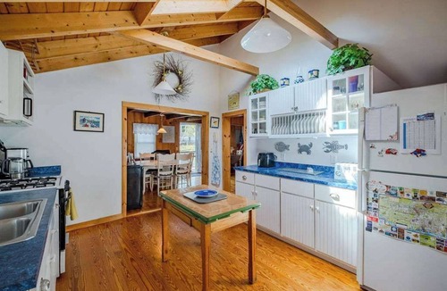Peaks Island House | Whale of a Time Summa