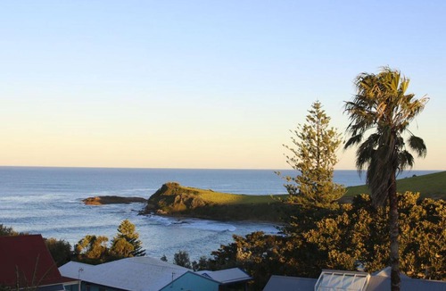 Gerringong House | Whale Watch for Four Gerringong