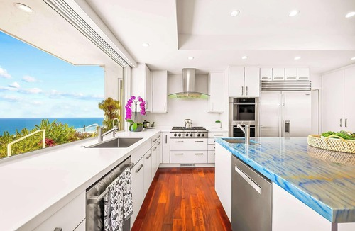 La Jolla Shores Apartment | Whale Watch Paradise