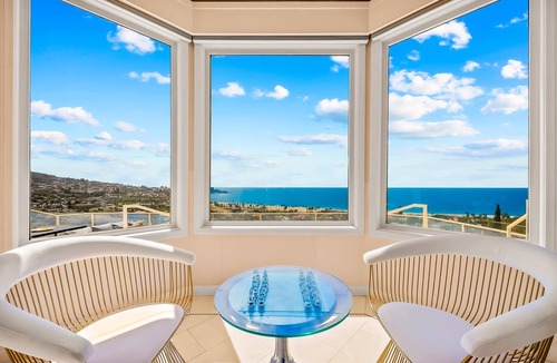 La Jolla Shores Apartment | Whale Watch Paradise