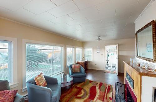 Depoe Bay House | Whale - Watcher's Perch