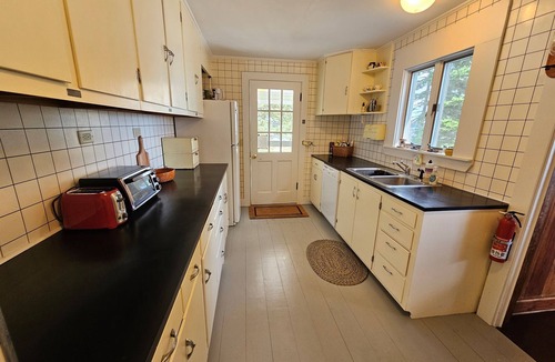 Stonington Cottage | Whaleback-on a secluded point in the Oceanville