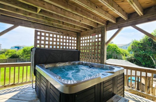Whalehead Beach House | Whalecome to the Beach