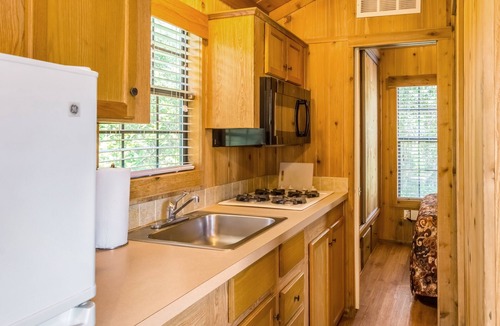 South Beach Cabin | Whaler's Rest RV & Camping Resort