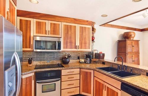 Poipu Condo | Whalers Cove Oceanfront Resort