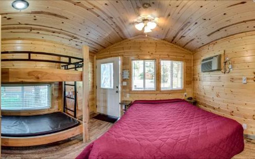 South Beach Resort | Whalers Rest Studio Cabin 14