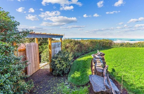 Arch Cape House | Whaletopia - Spectacular Oceanfront Vistas!