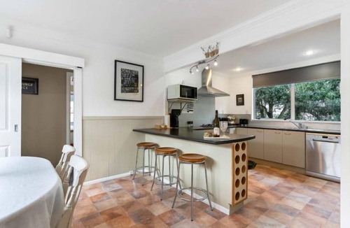 Whangamata House | Whanga Beach Bach - Whangamata