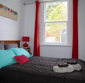 Whangamomona House | Whanga Bridge House