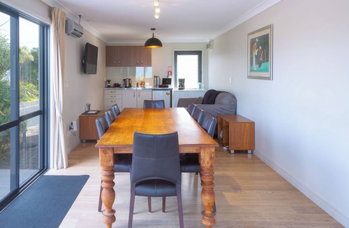 Manly Apartment | Whangaparaoa Lodge Motel