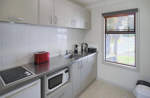 Manly Apartment | Whangaparaoa Lodge Motel