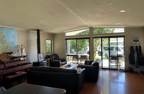 Whangapoua House | Whangapoua by the beach