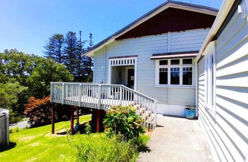 Mangapai Bed & Breakfast | Whareora Lodge