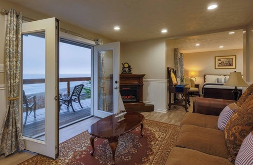Point Arena Hotel | Wharf Master's Inn