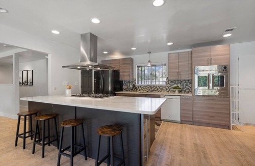 West Davis Manor House | What a Rare Find-with Pool