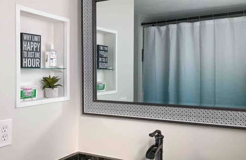 Dixieland Apartment | What you need in Lakeland!