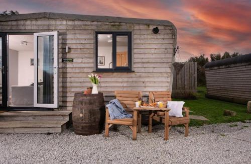 Helford Passage Apartment | Wheal Rose -Beautifully Fitted Lodge Helston Cornwall