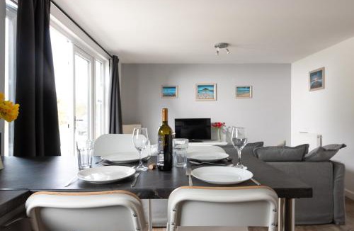 Helford Passage Apartment | Wheal Rose -Beautifully Fitted Lodge Helston Cornwall