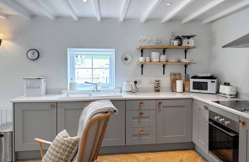 Potter Brompton Cottage | Wheatsheaf Cottage - 80021