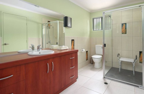 Tin Can Bay House | Wheelchair accessible Home with Pool