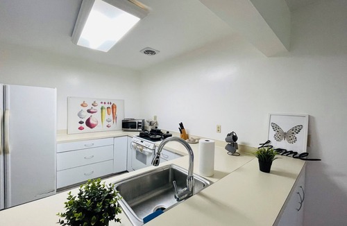 Elkins Park Apartment | Wheelchair accessible & ground floor 2BR, 2BA