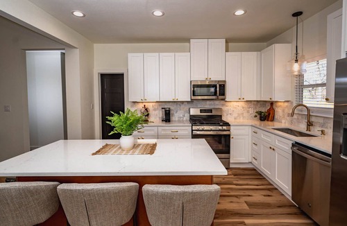 Jefferson House | Wheelchair Accessible Home 5 Miles From Riverwalk
