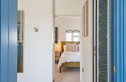 Staplecross House | Wheelwrights Cottage by Bloom Stays
