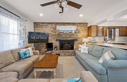 Chincoteague House | Whelks on Willow - Private Pool!