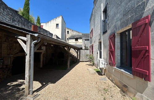 Candes-Saint-Martin House | When heritage, art and well-being meet