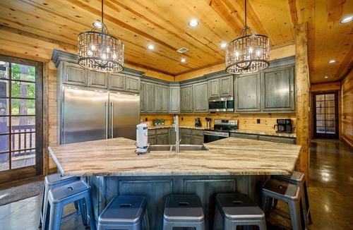 Hochatown Cabin | When Nature Calls: Sleeps 31 Bunk Room + Game Room