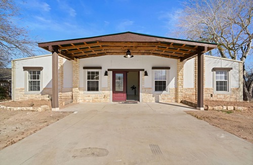 Cottonwood Shores House | Where adventure meets relaxation-Lakeview Retreat