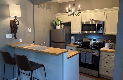 Denton Apartment | "WHERE COMFORT MEETS STYLE."