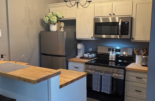Denton Apartment | "WHERE COMFORT MEETS STYLE."