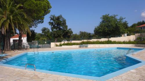 Laroque-des-Alberes Apartment | Where Eagles Fly Villa